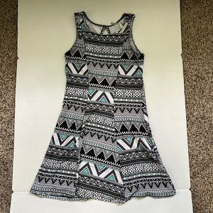 Mudd XS sleeveless skater dress